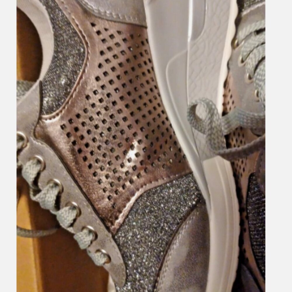 Viscozzy High Heel Wedge Sneakers Womens Size 7.5 Silver Gray